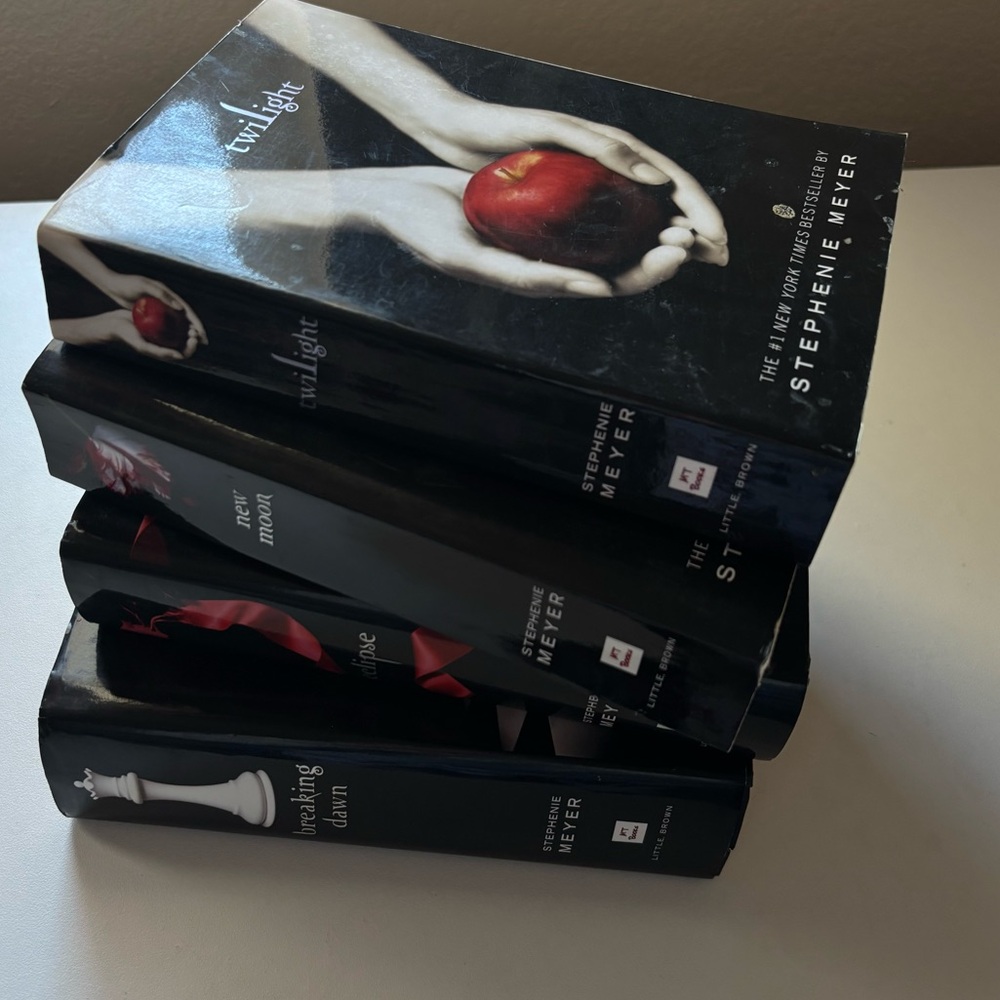 𐙚 The Twilight Saga By Stephenie Meyers Collection
